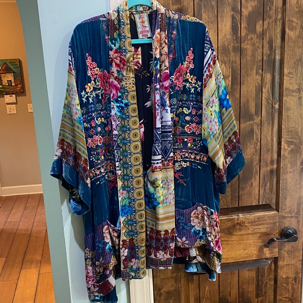 Johnny Was Biya Multicolor Kimono. Size XXL. Great condition. Reversible.